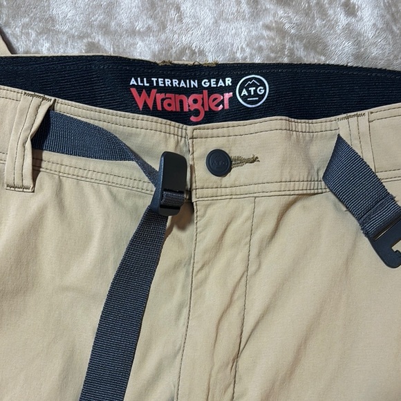 Wrangler Men's Tan Pants - Picture 2 of 4
